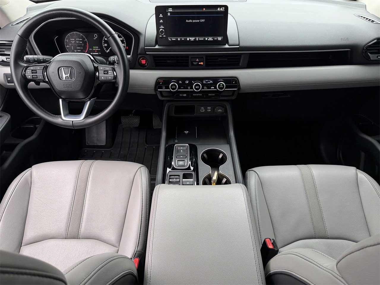 Used 2025 Honda Pilot EX-L image 10