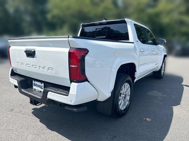 Used 2024 Toyota Tacoma SR5 AWD/4WD image 8