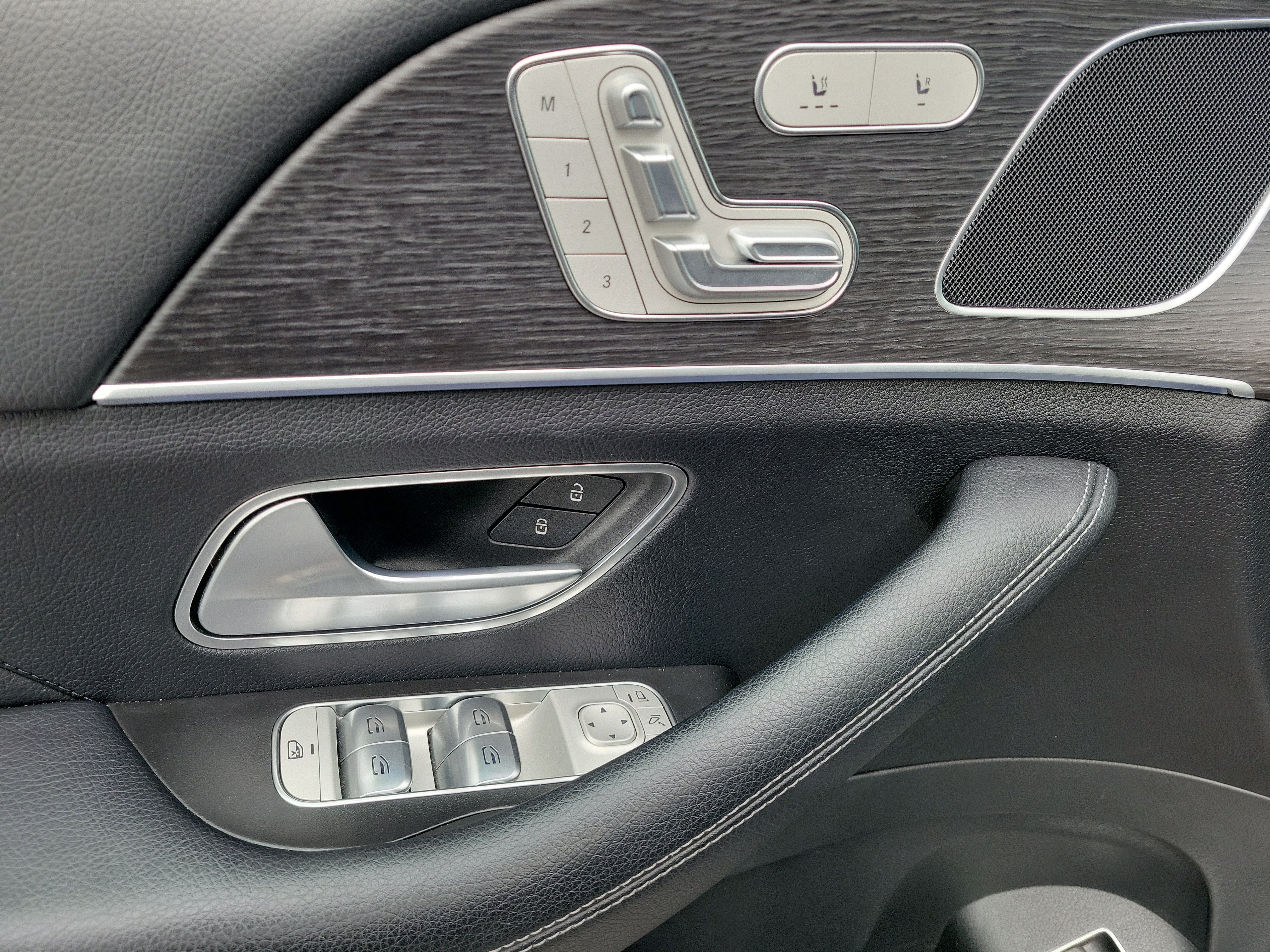 Used 2024 Mercedes-Benz GLE 350 4MATIC image 12
