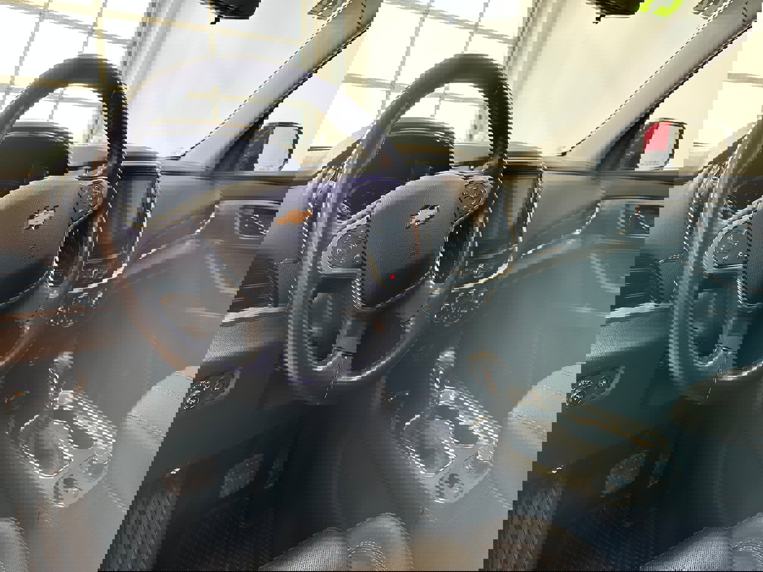 Used 2021 Chevrolet Traverse Premier image 9