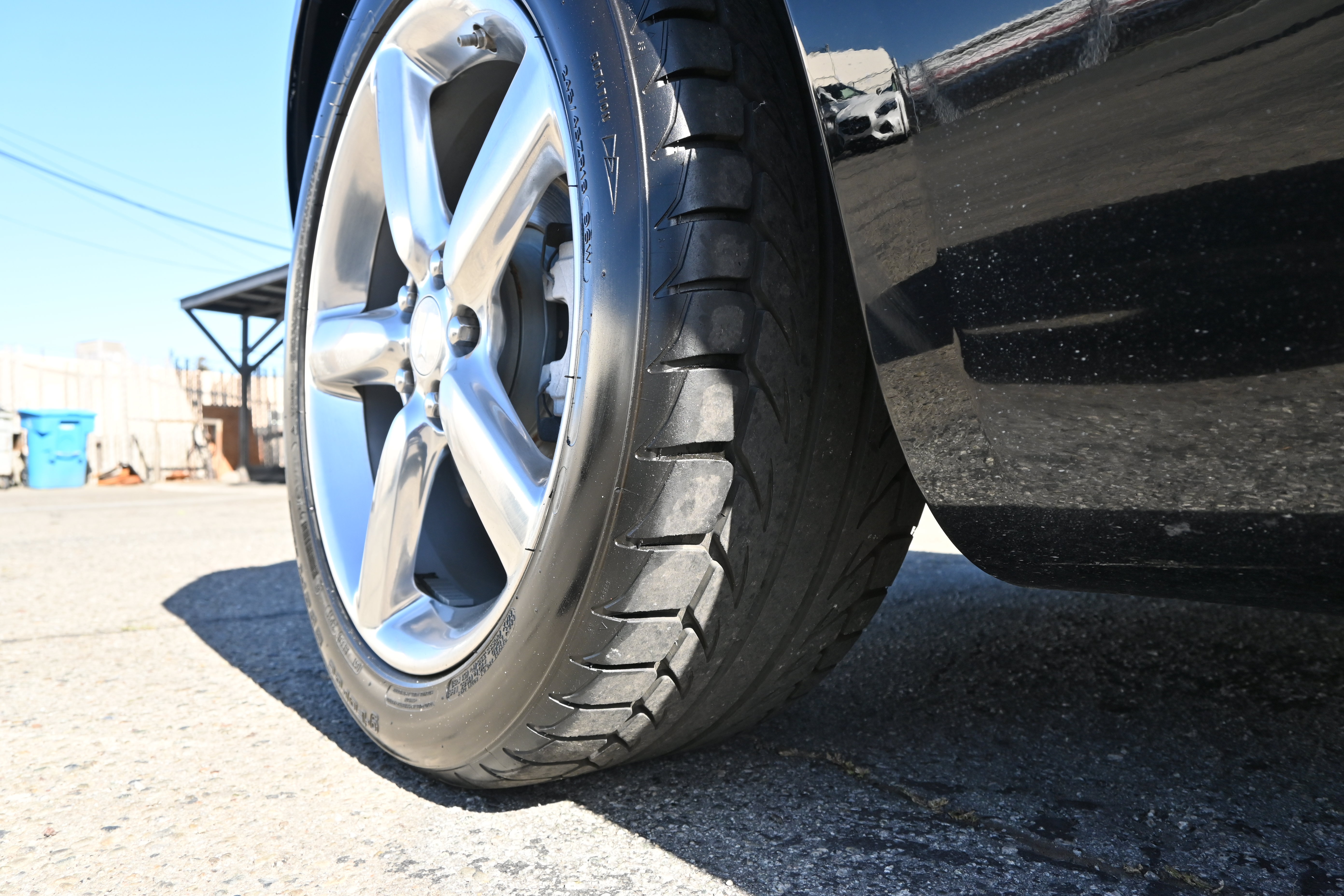 Used 2009 Pontiac Solstice GXP w/ Premium Package RWD image 17