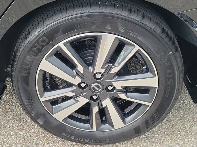 Certified 2025 Nissan Versa SV w/ Trunk Package FWD image 9