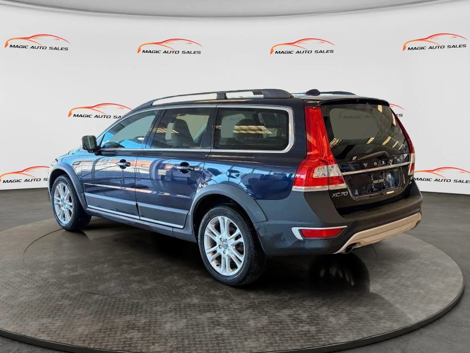 Used 2016 Volvo XC70 T5 Platinum w/ Protection Package AWD/4WD image 7