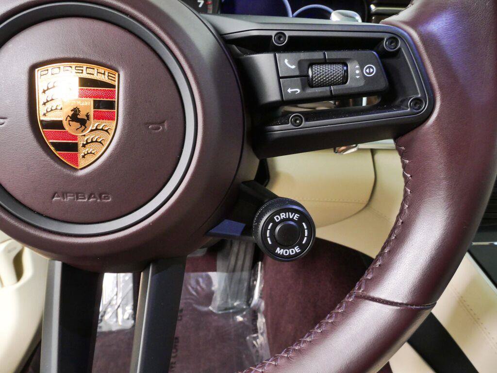 Used 2023 Porsche Panamera 4 AWD/4WD image 11