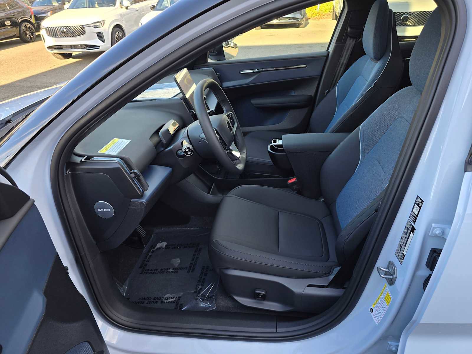 New 2026 Volvo EX30 Plus w/ Protection Package Premier AWD/4WD image 20