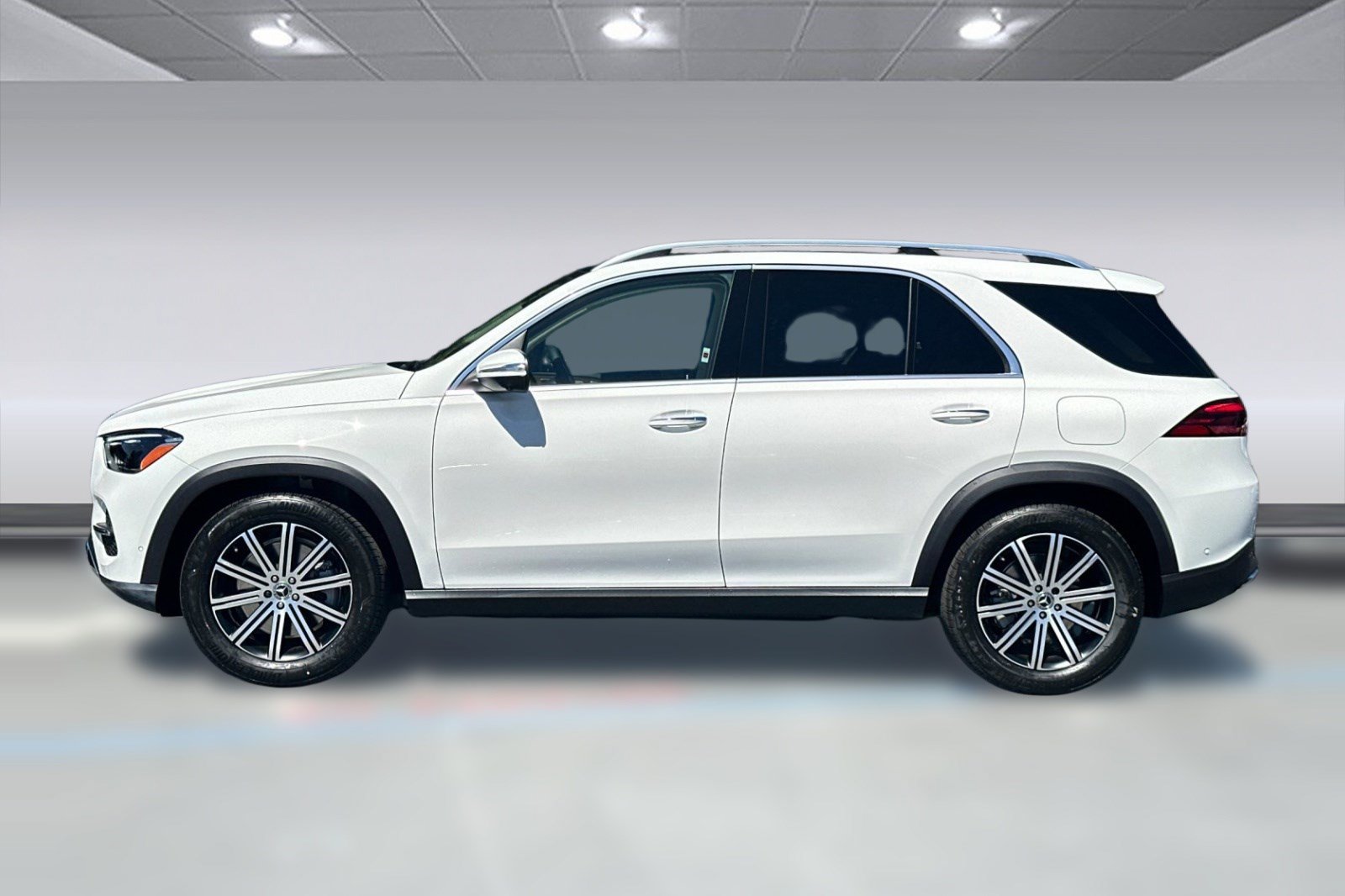 New 2026 Mercedes-Benz GLE 450e 4MATIC image 2