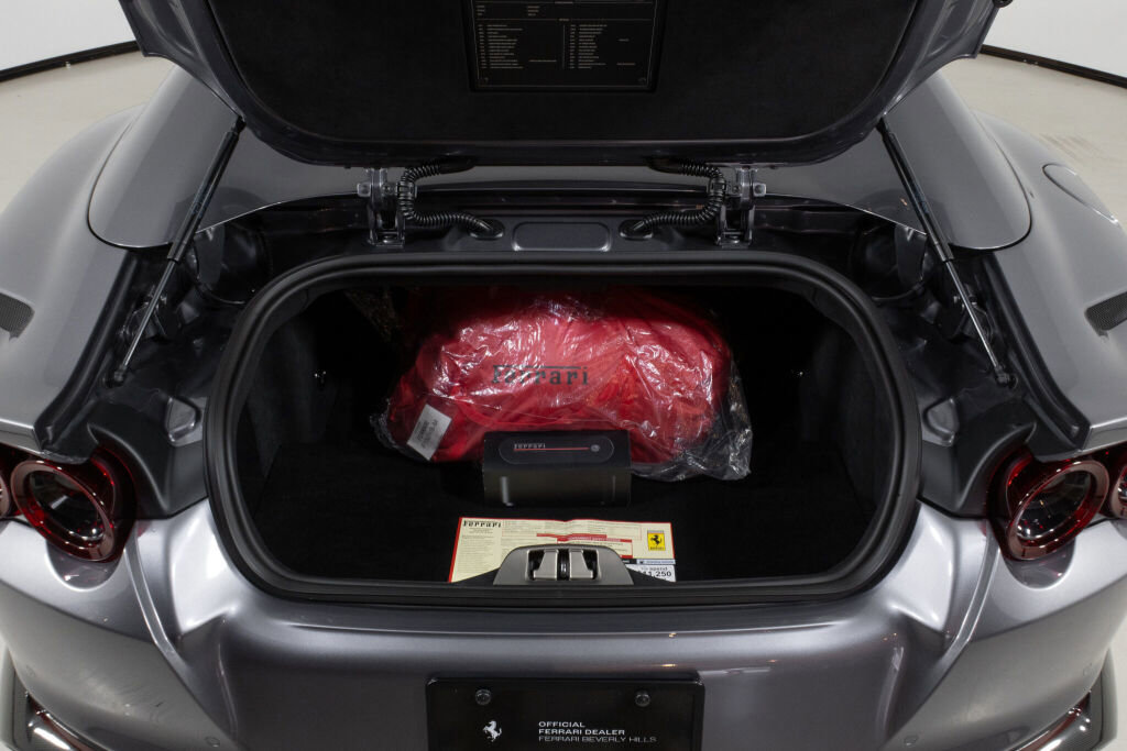 Used 2021 Ferrari 812 GTS image 19