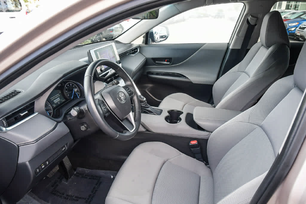 Certified 2024 Toyota Venza LE AWD/4WD image 17