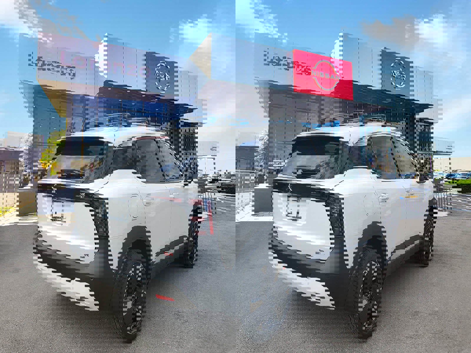 New 2026 Nissan Kicks SR image 4