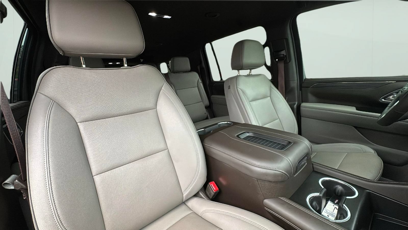 Used 2023 GMC Yukon XL SLT w/ SLT Luxury Package AWD/4WD image 24