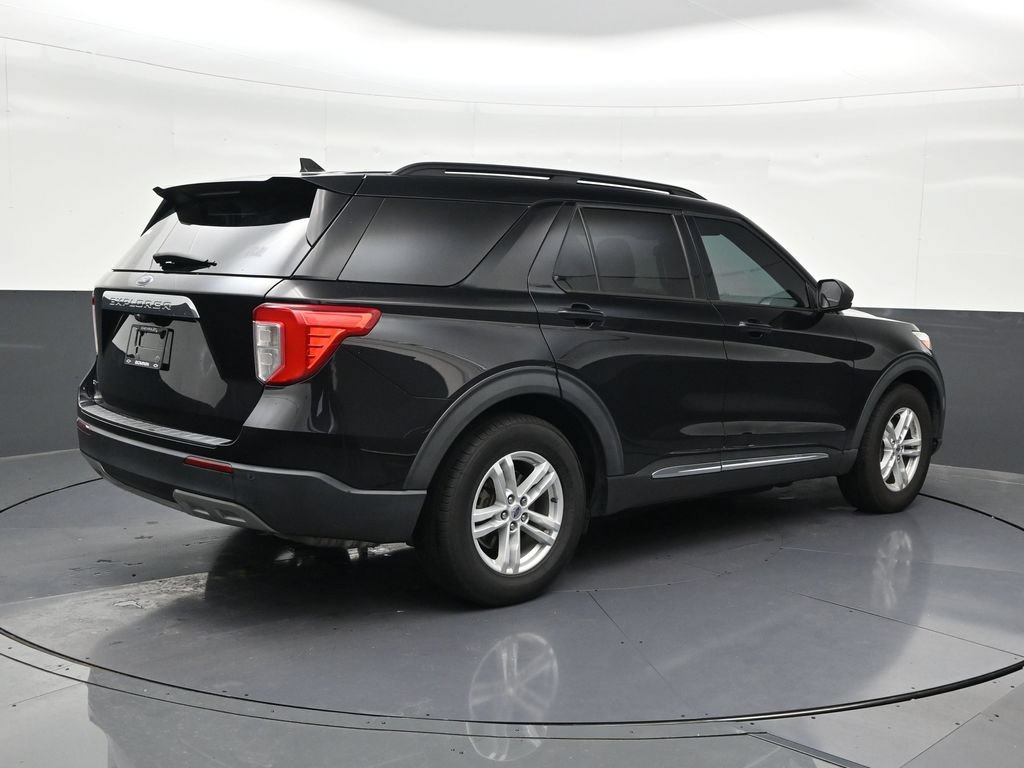 Used 2021 Ford Explorer XLT w/ Equipment Group 202A RWD image 5