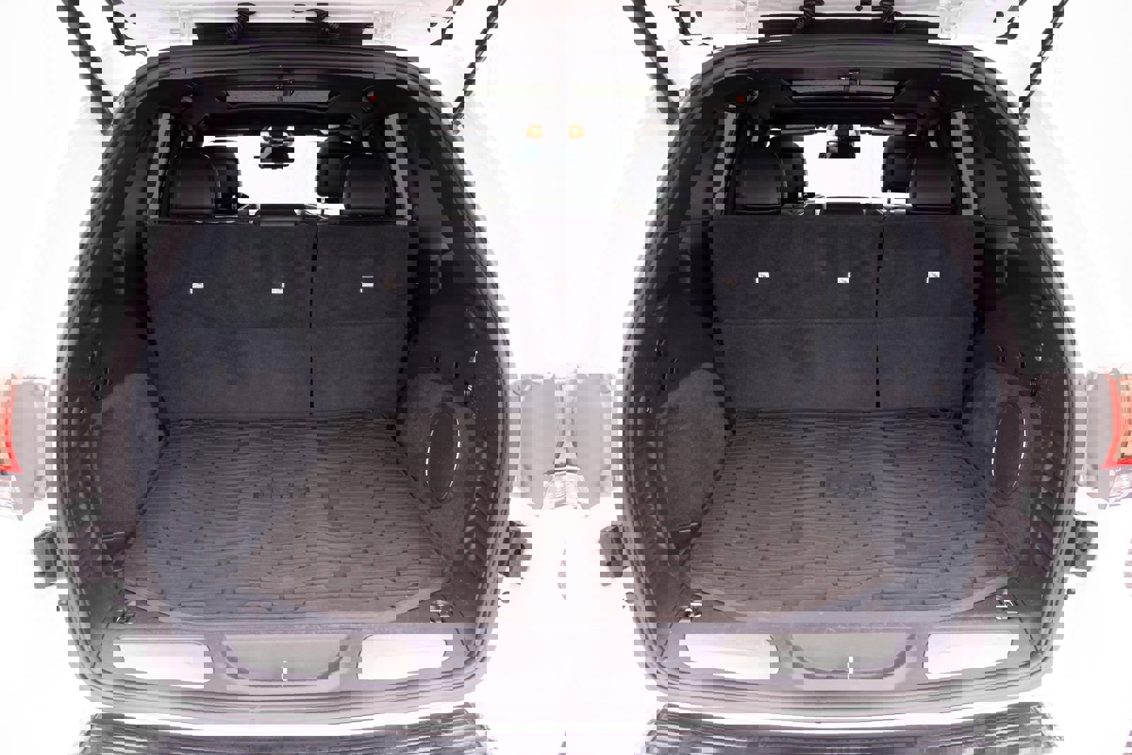 Used 2014 Jeep Grand Cherokee Overland w/ Mopar Chrome Edition Group image 27