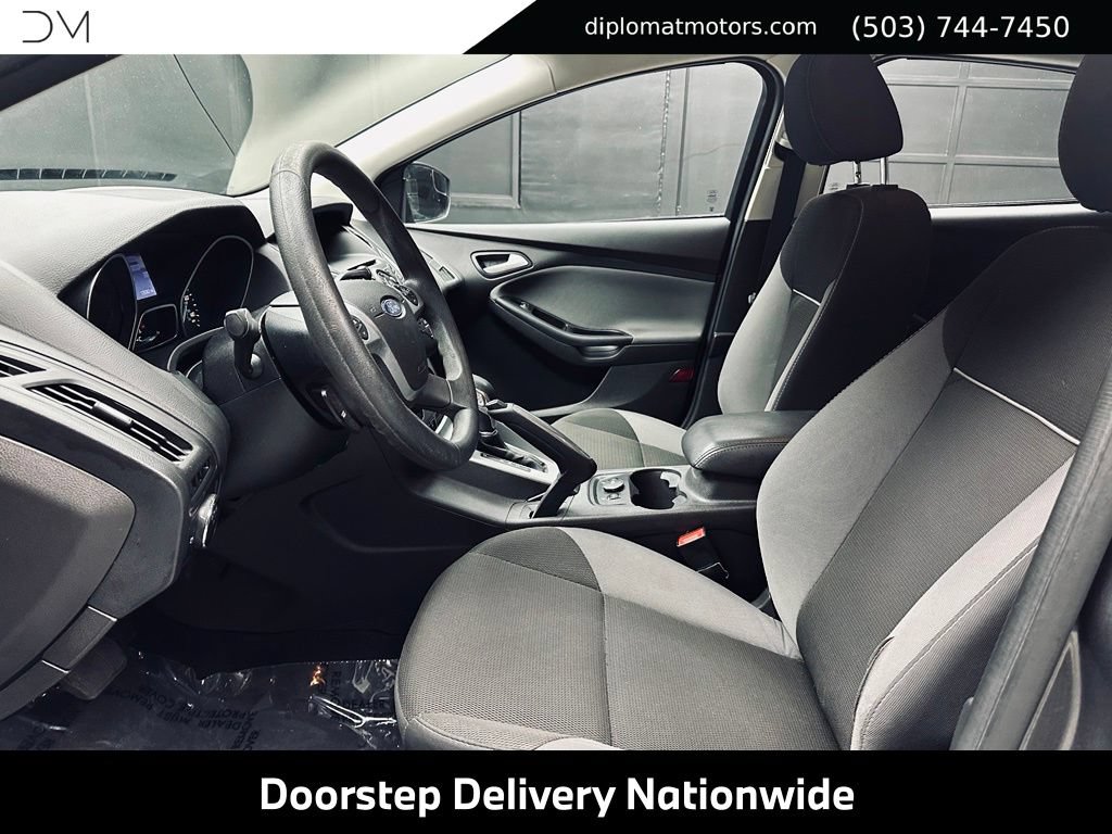 Used 2014 Ford Focus SE w/ SE Winter Package FWD image 18