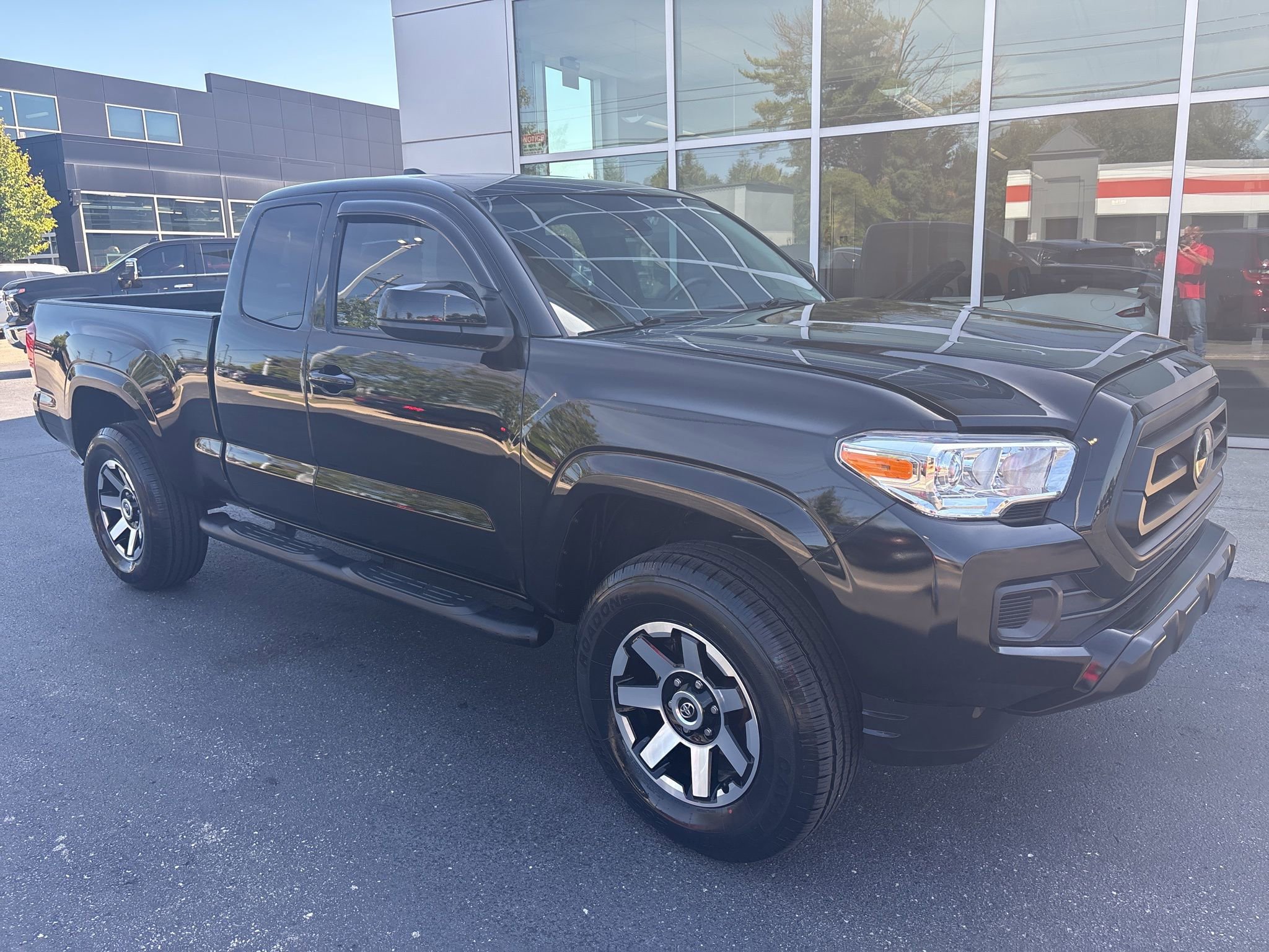 Used 2023 Toyota Tacoma SR image 15