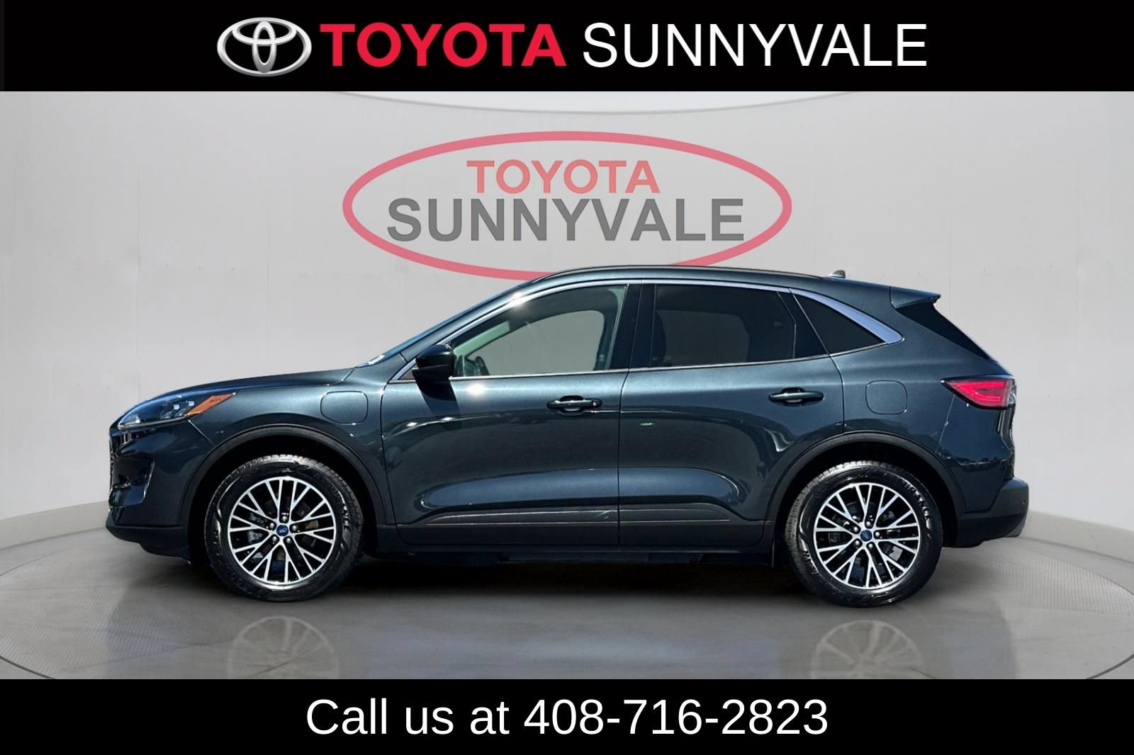 Used 2022 Ford Escape SEL w/ Technology Package FWD image 6