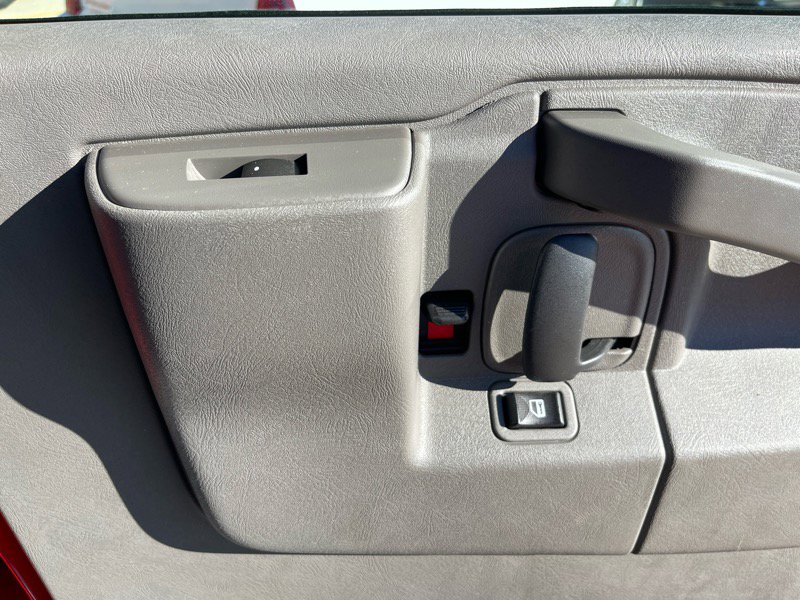 Used 2019 GMC Savana 2500 w/ Enhanced Convenience Package image 34