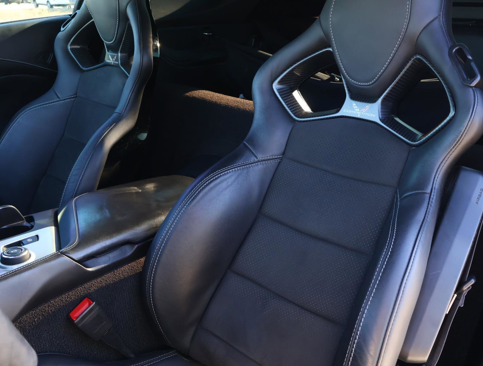 Used 2016 Chevrolet Corvette Z06 w/ 3LZ Preferred Equipment Group image 10