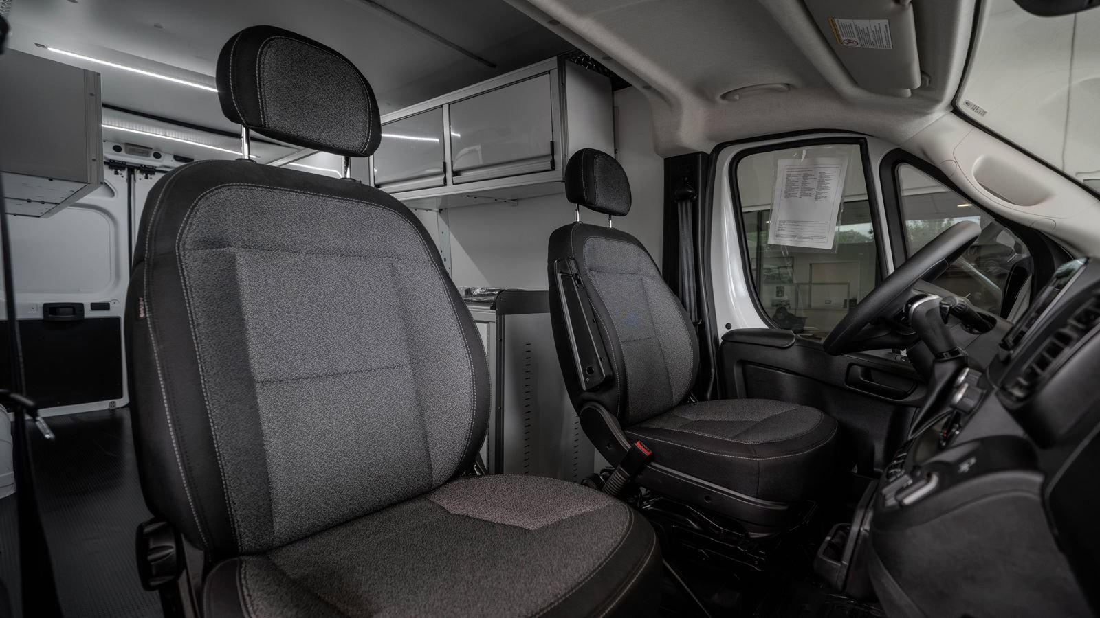 Used 2024 RAM ProMaster 3500 w/ Power Group FWD image 31
