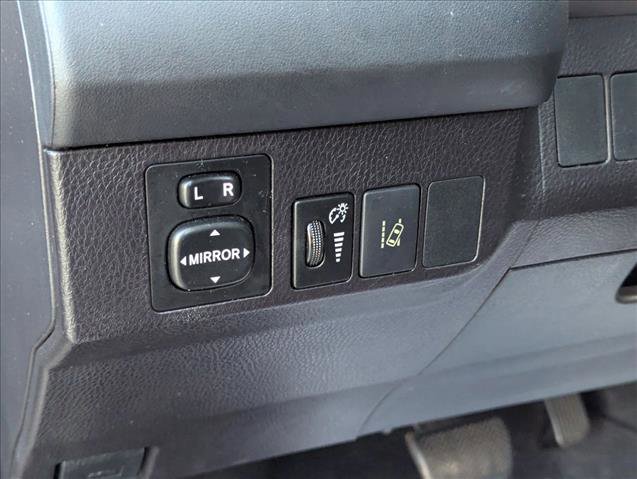 Used 2018 Toyota RAV4 LE image 8