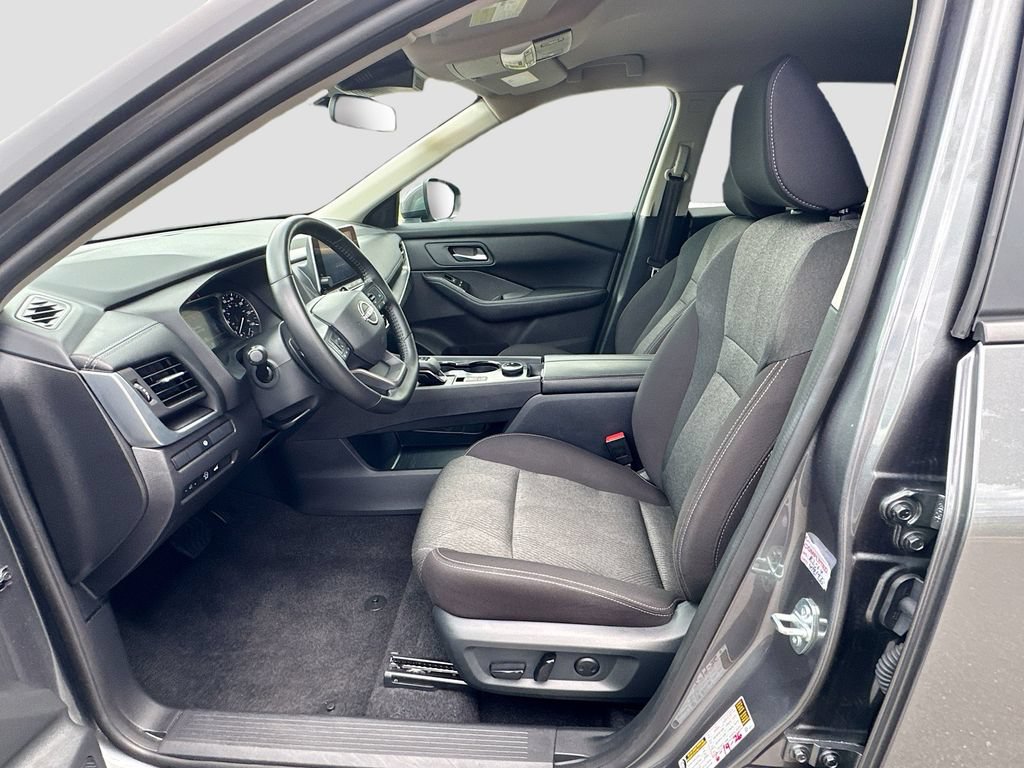 Certified 2025 Nissan Rogue SV AWD/4WD image 31