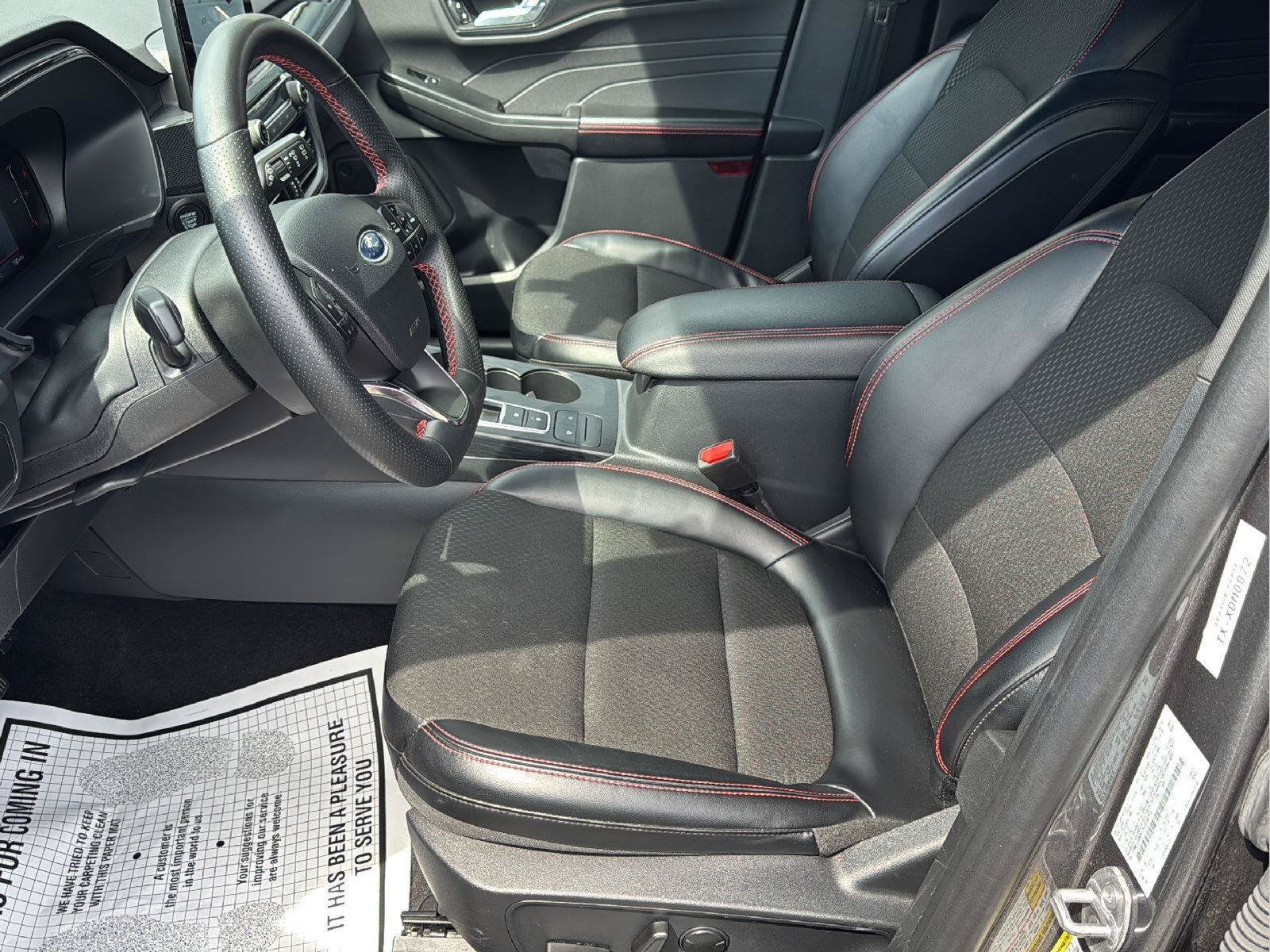 Used 2025 Ford Escape ST-Line FWD image 20