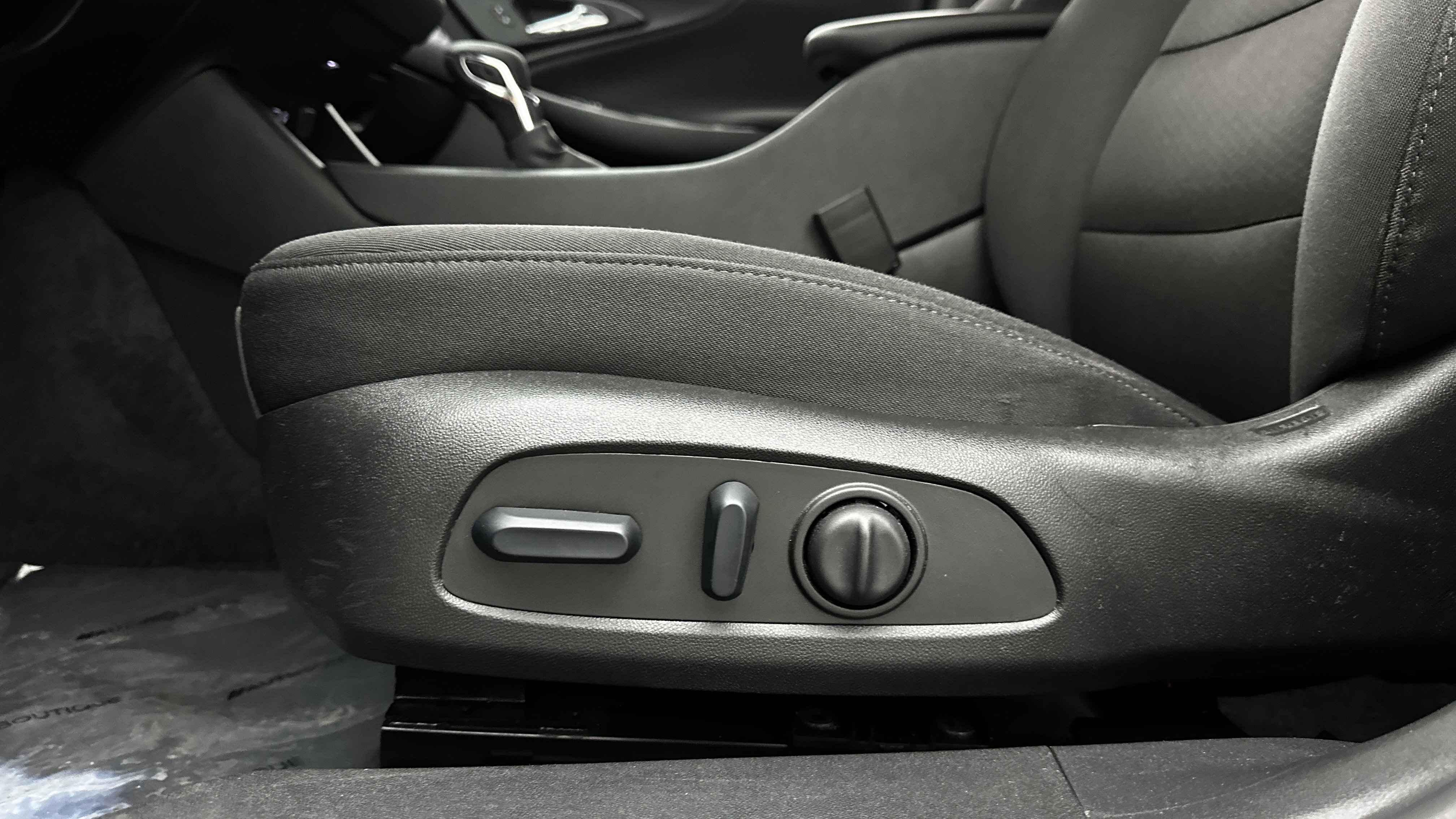 Used 2025 Chevrolet Malibu LT image 12