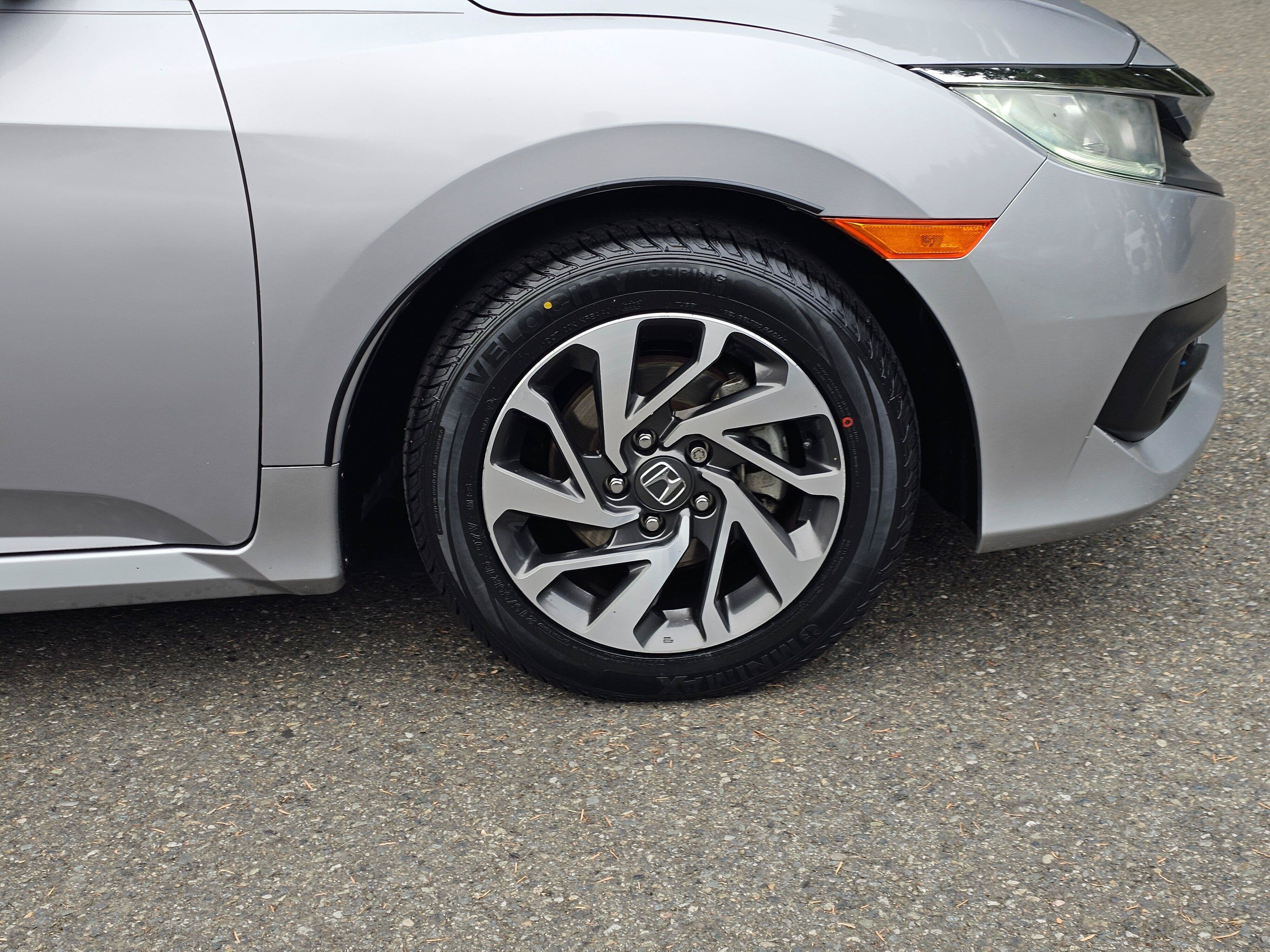 Used 2016 Honda Civic EX image 9