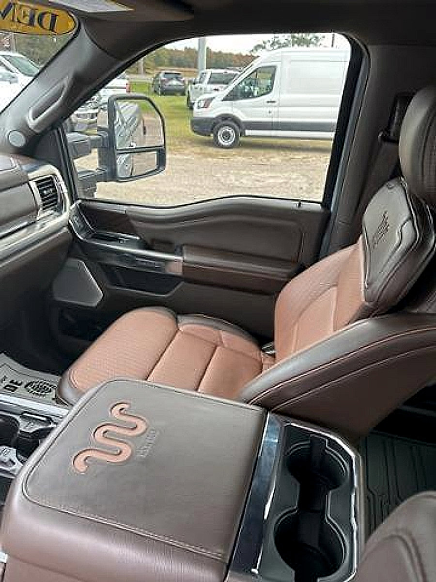 New 2025 Ford F250 King Ranch w/ Chrome Package image 20