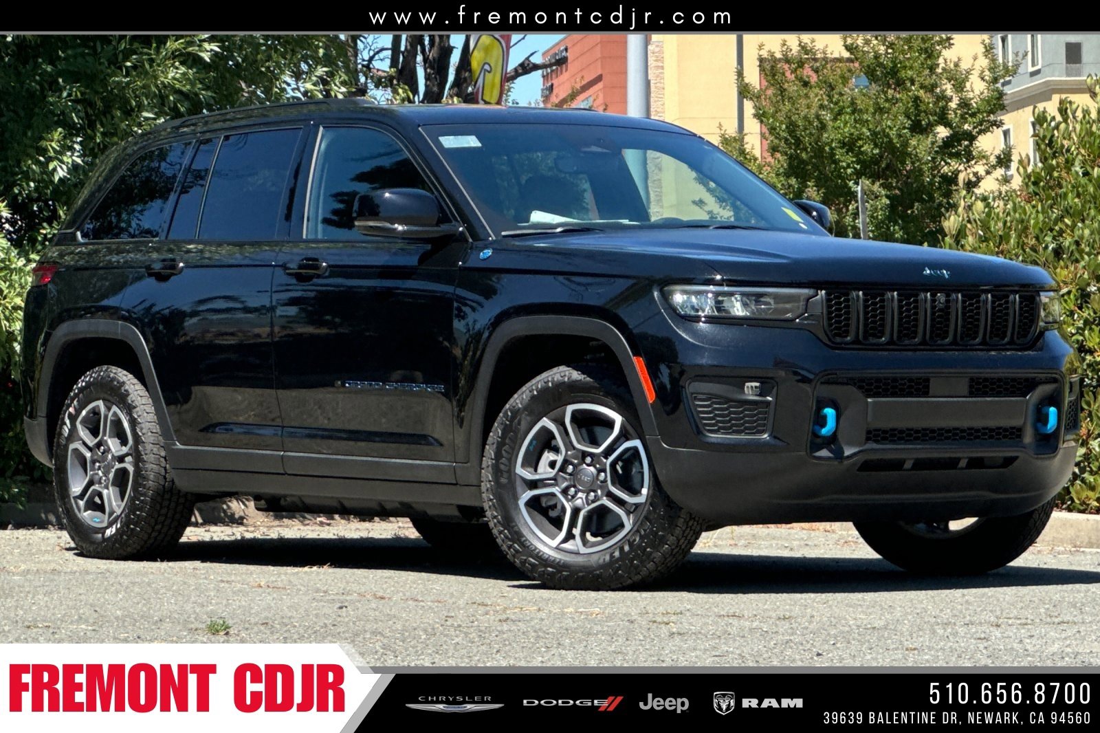 New 2023 Jeep Grand Cherokee Trailhawk image 1