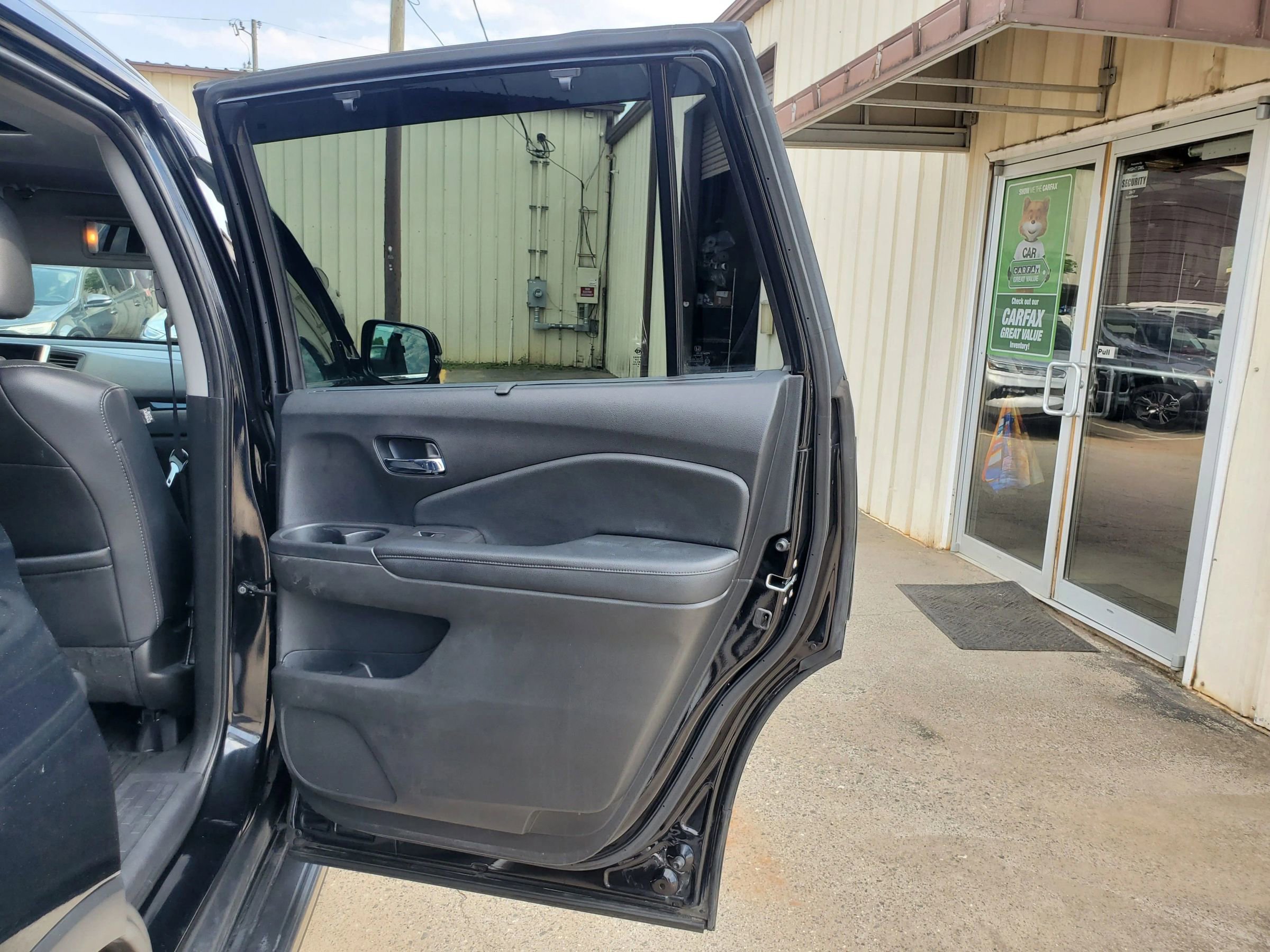 Used 2018 Honda Pilot Touring image 24