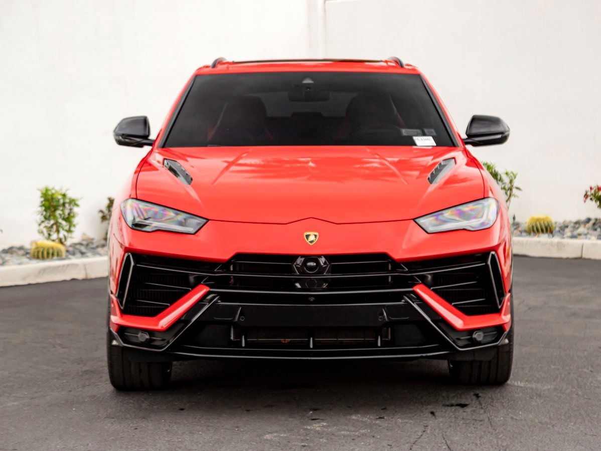 Used 2024 Lamborghini Urus S image 3