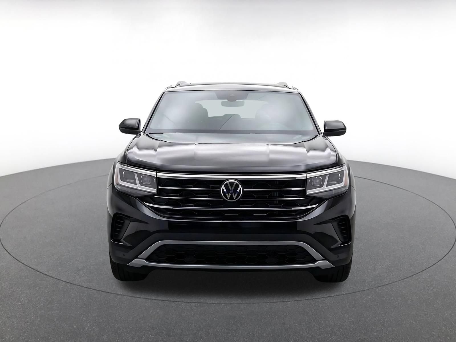 Used 2026 Volkswagen Atlas Cross Sport SE AWD/4WD image 2