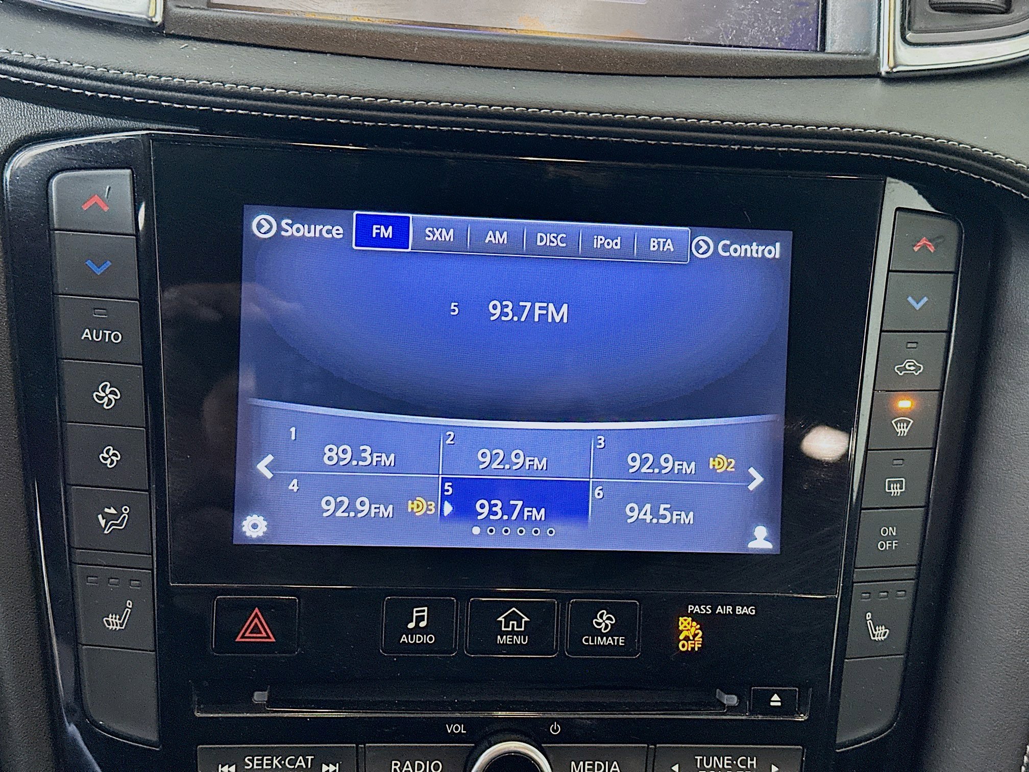 Used 2019 INFINITI QX50 Luxe w/ Navigation Package image 19