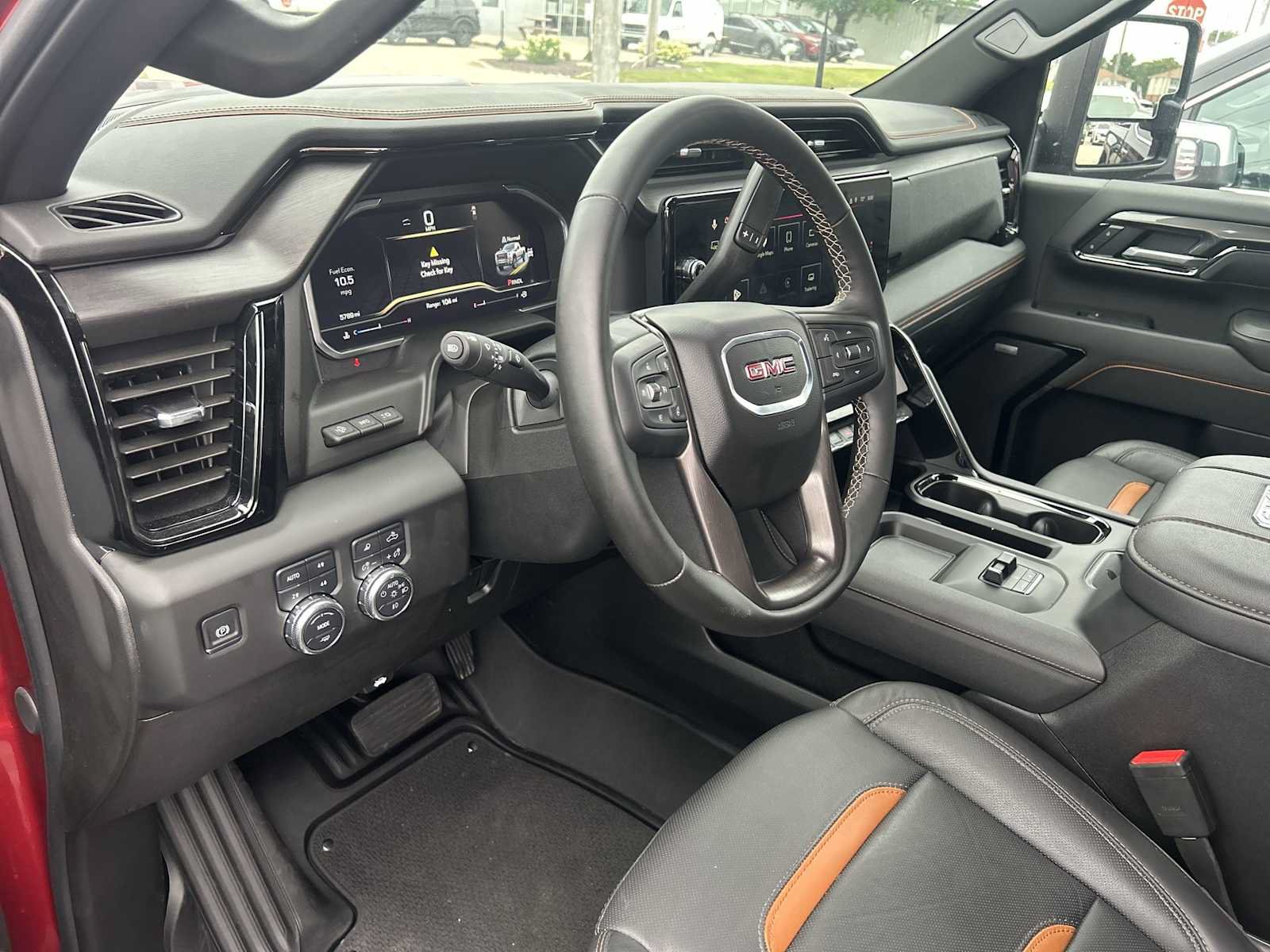 Used 2025 GMC Sierra 2500 AT4 w/ AT4 Premium Plus Package AWD/4WD image 11