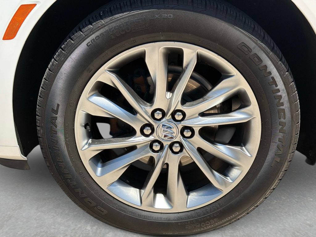 Used 2024 Buick Enclave Avenir FWD image 12