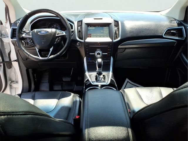 Used 2018 Ford Edge Titanium w/ Equipment Group 301A AWD/4WD image 12
