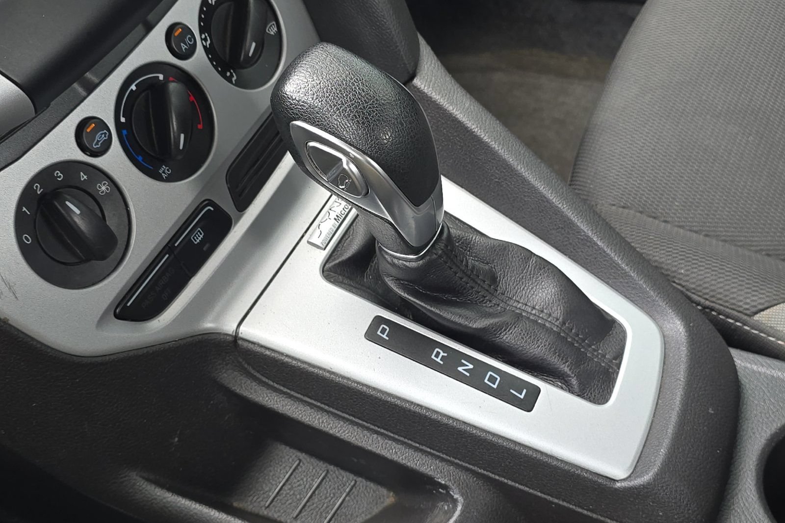 Used 2014 Ford Focus SE FWD image 19