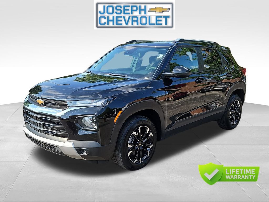 Used 2023 Chevrolet TrailBlazer LT w/ Convenience Package AWD/4WD image 2