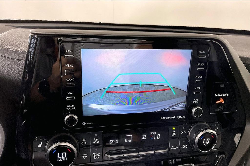 Used 2021 Toyota Highlander XLE image 21