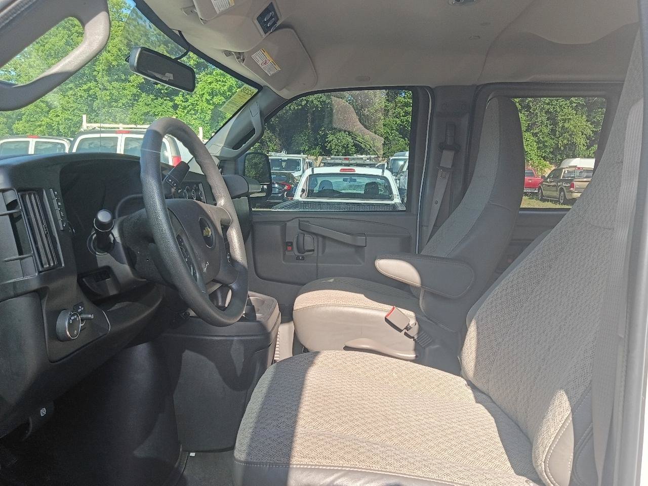 Used 2019 Chevrolet Express 3500 LS RWD image 13