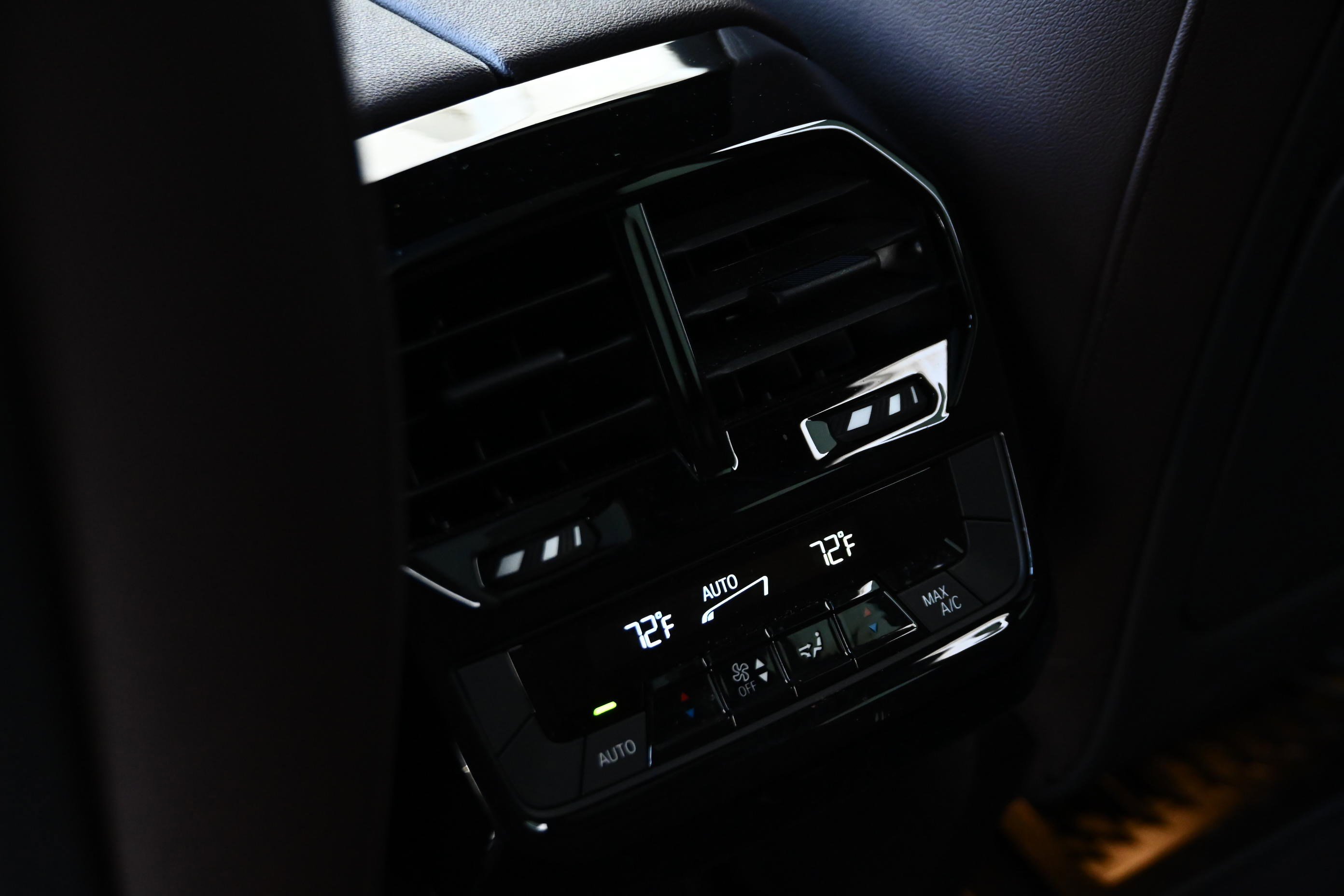 Certified 2025 BMW iX xDrive50 image 34