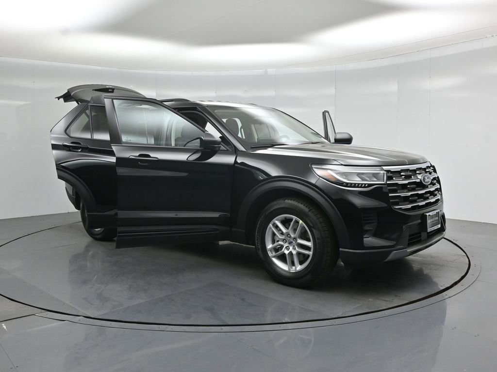 New 2026 Ford Explorer Active RWD image 32