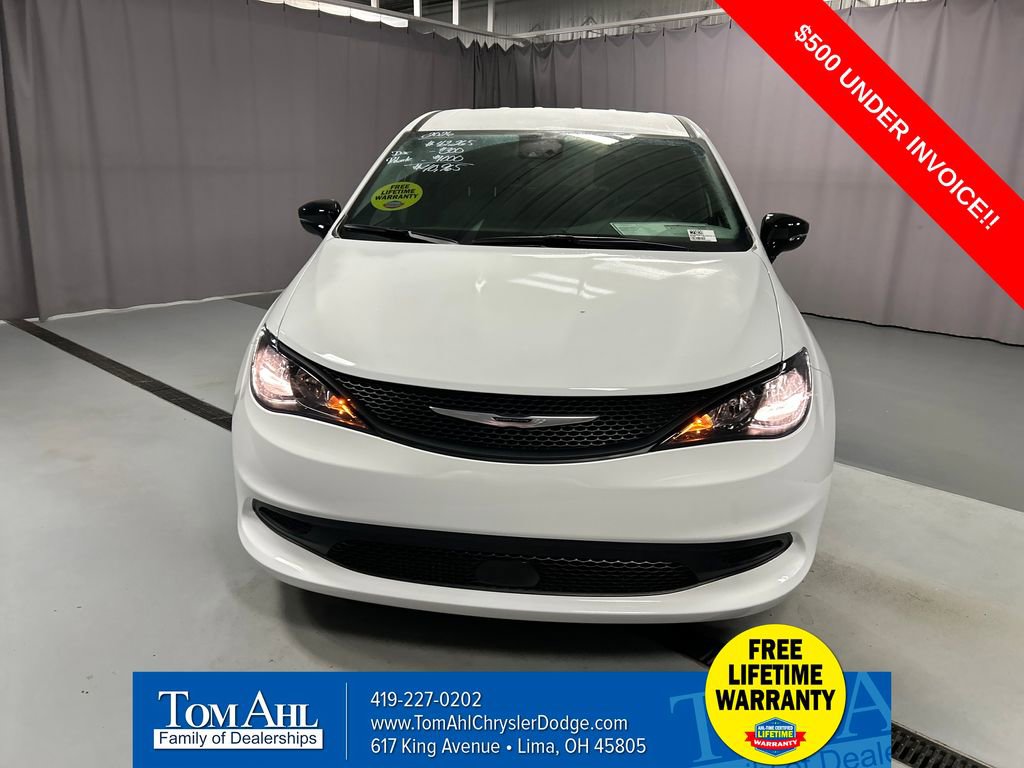 New 2026 Chrysler Voyager LX image 2