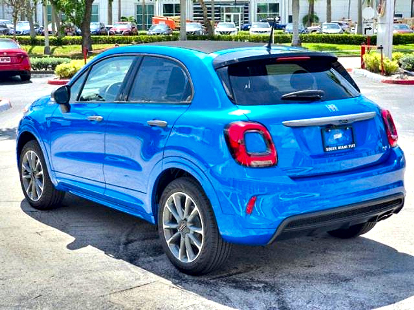 Used 2023 FIAT 500X Sport w/ Technology Group AWD/4WD image 3