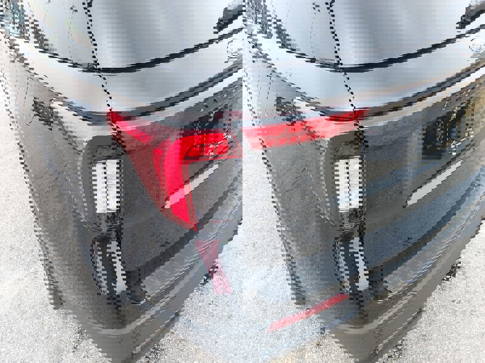 Used 2025 Ford Explorer ST-Line w/ Premium Package image 36