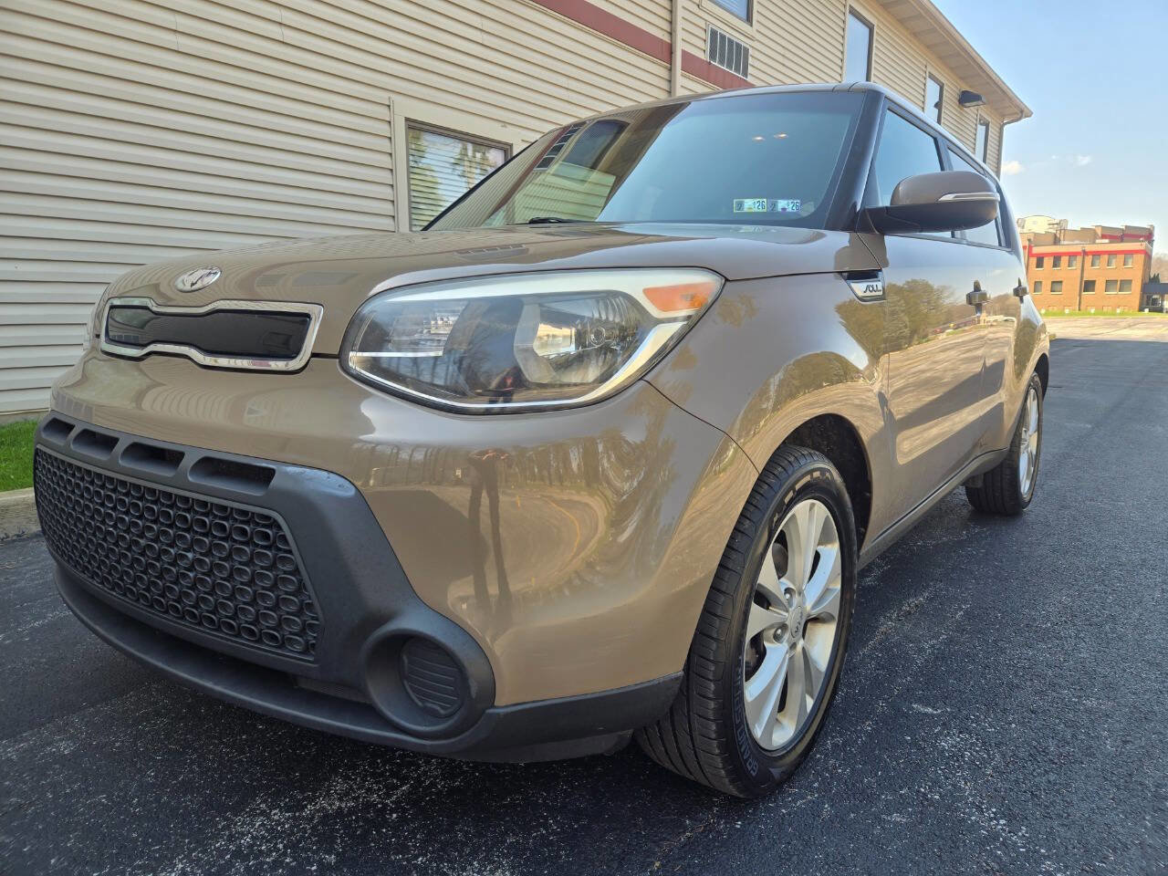 Used 2014 Kia Soul + image 2