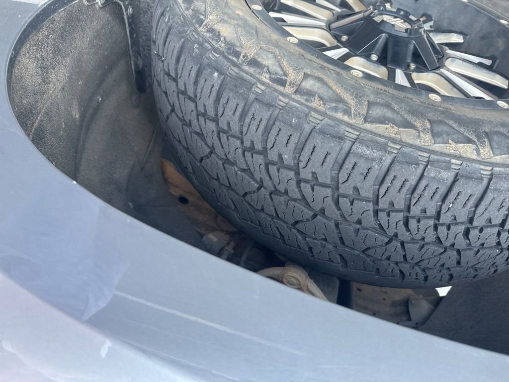 Used 2020 Chevrolet Silverado 1500 Custom w/ Custom Value Package AWD/4WD image 9