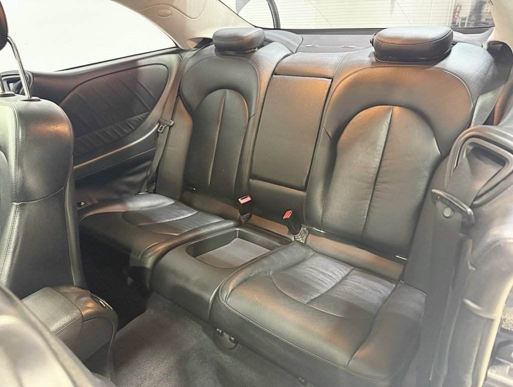 Used 2009 Mercedes-Benz CLK 350 Coupe image 26