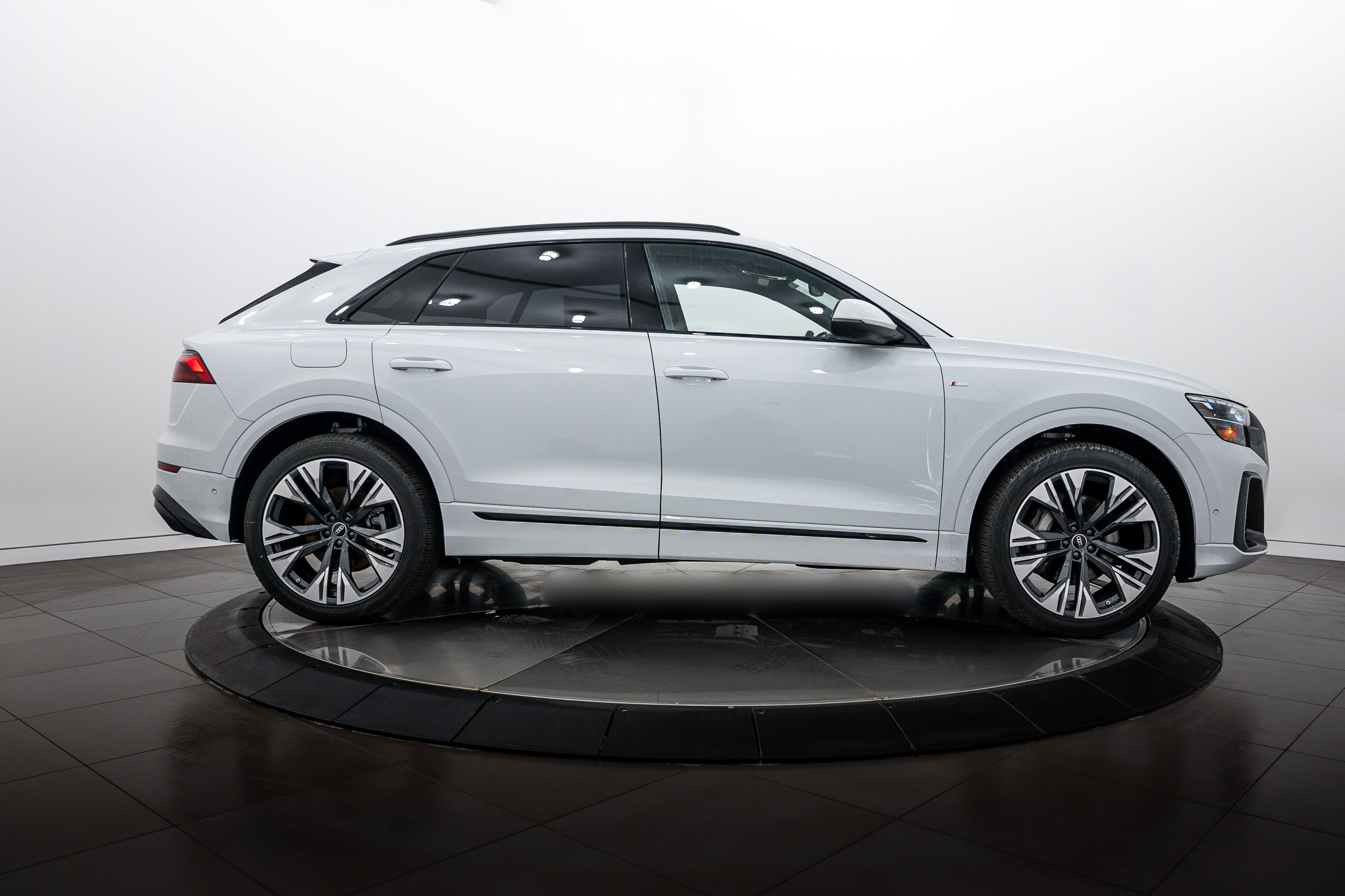 New 2026 Audi Q8 Premium Plus AWD/4WD image 3