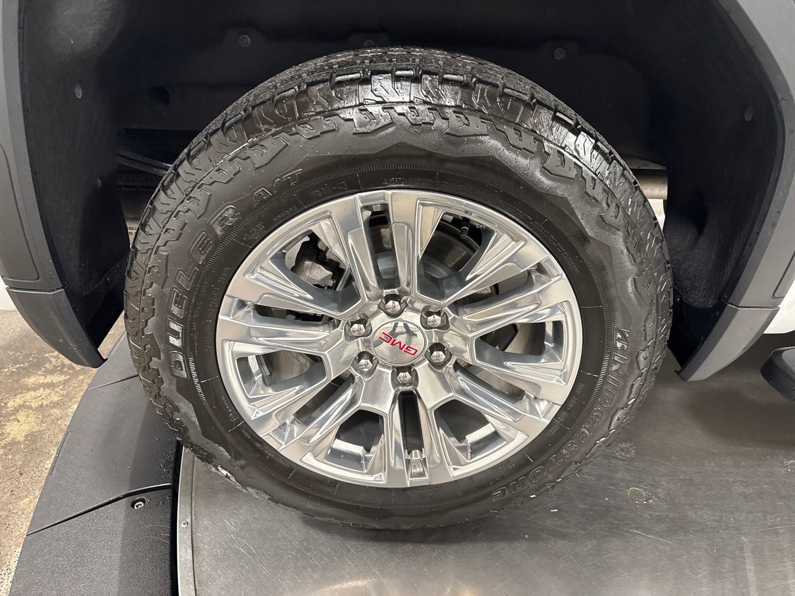 Used 2023 GMC Sierra 1500 Denali w/ Technology Package image 13